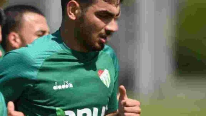 Bursaspor un kaptanı Enes Öztürk, Jzmirspor a transfer oldu 03