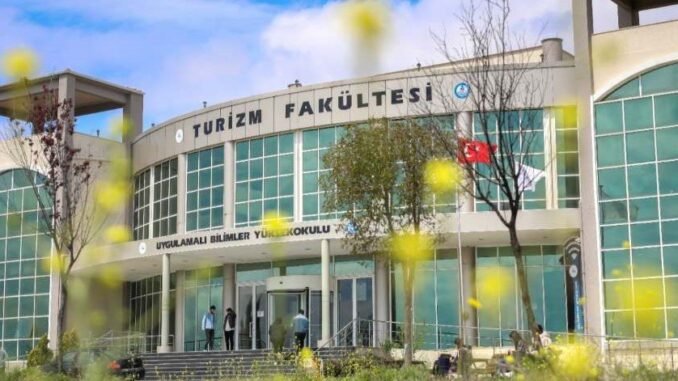 DEÜ Turizm Fakültesi1066 YA 470