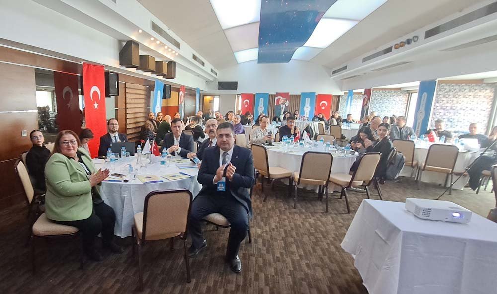 Hekim Birliği Sendikası’ndan İzmir’de 3 Günlük Eğitim Çalıştayı