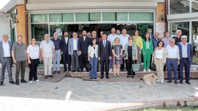 bayrakli bel Başkan Önal Muhtarlarla Buluştu (1)